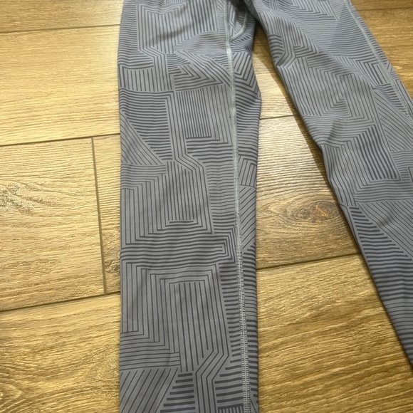 Gymshark Elevate Women's Leggings, Evening Blue, Print, High Waist Sz XS - Picture 3 of 7